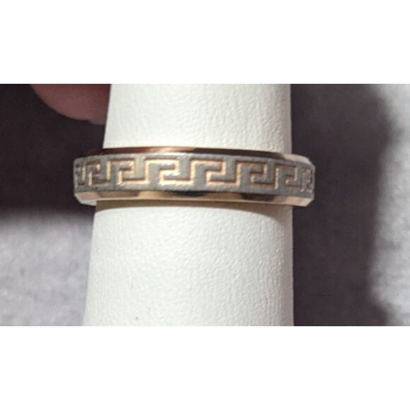 Rose Gold Tone Stainless Steel Greek Key Engraved Ring Size 6 - Picture 6 of 8